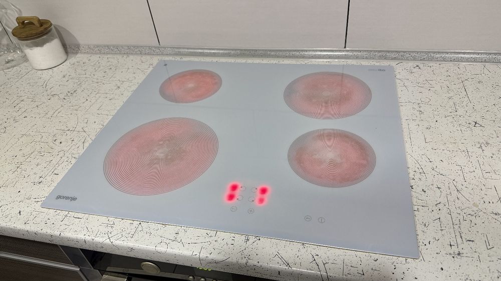 Вбудована варильна поверхня Gorenje ECT 610-ORA-W