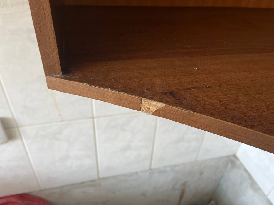 Кухонні меблі навесні шафи