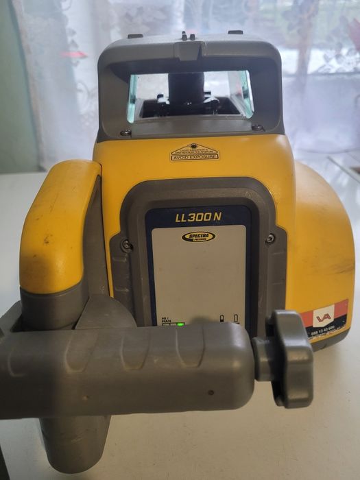 Niwelator Spectra ll300n