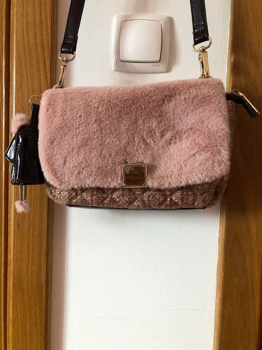 Mala Tiracolo Parfois com Pêlo Rosa