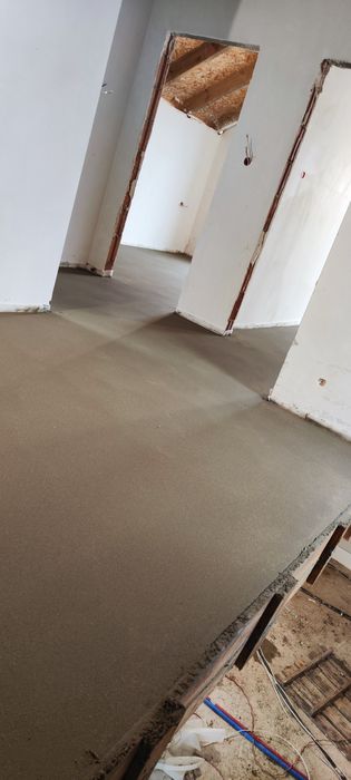 Wylewki z mixokreta+ styrobeton,zrywanie podłóg