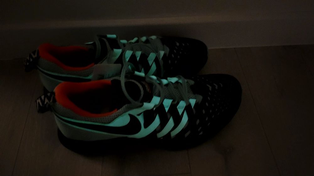 Buty NIKE Fingertrap Air max męskie 44 świecące
