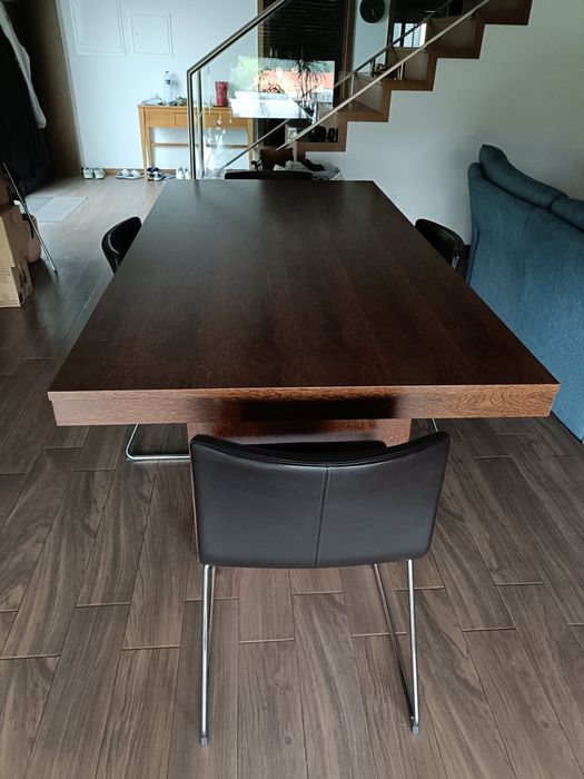 6 Cadeiras em pele, design moderno, muito confortáveis, como Novas