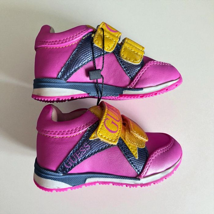 Guess – różowe sneakersy dziecięce r. 19