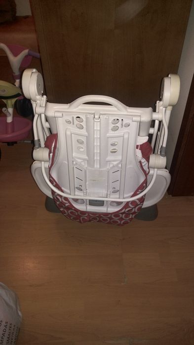 Cadeira papa bebé e criança