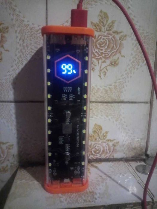 power bank 8x21700 36a/годин 22 ,5w с потужними світодиодами