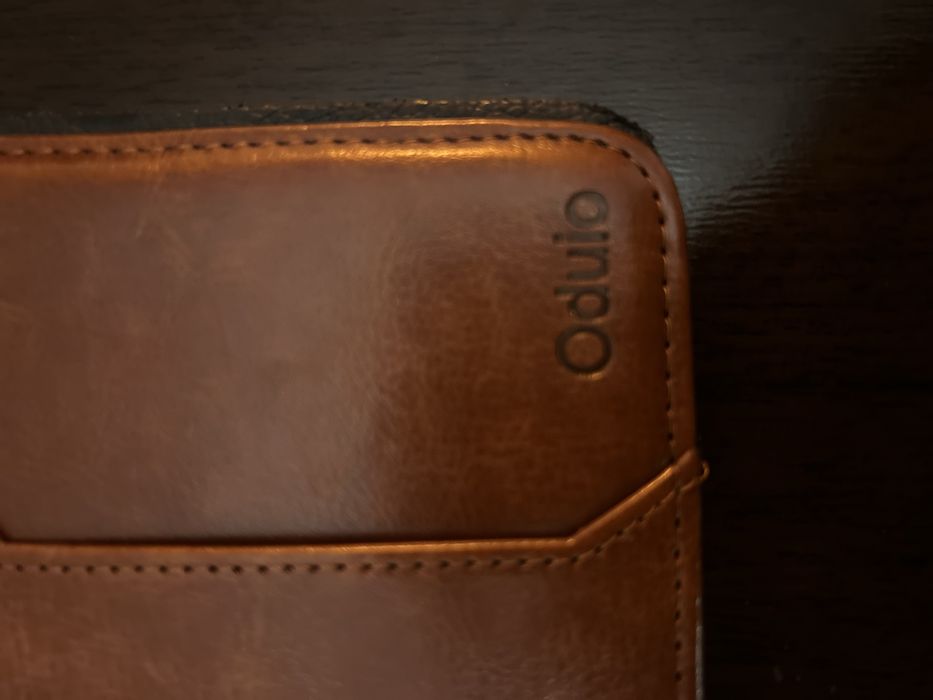 Capa Oduio em Pele Real para iPad — Castanha