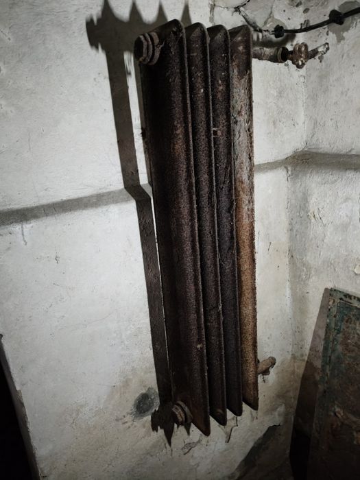 Grzejnik żeliwny PRL