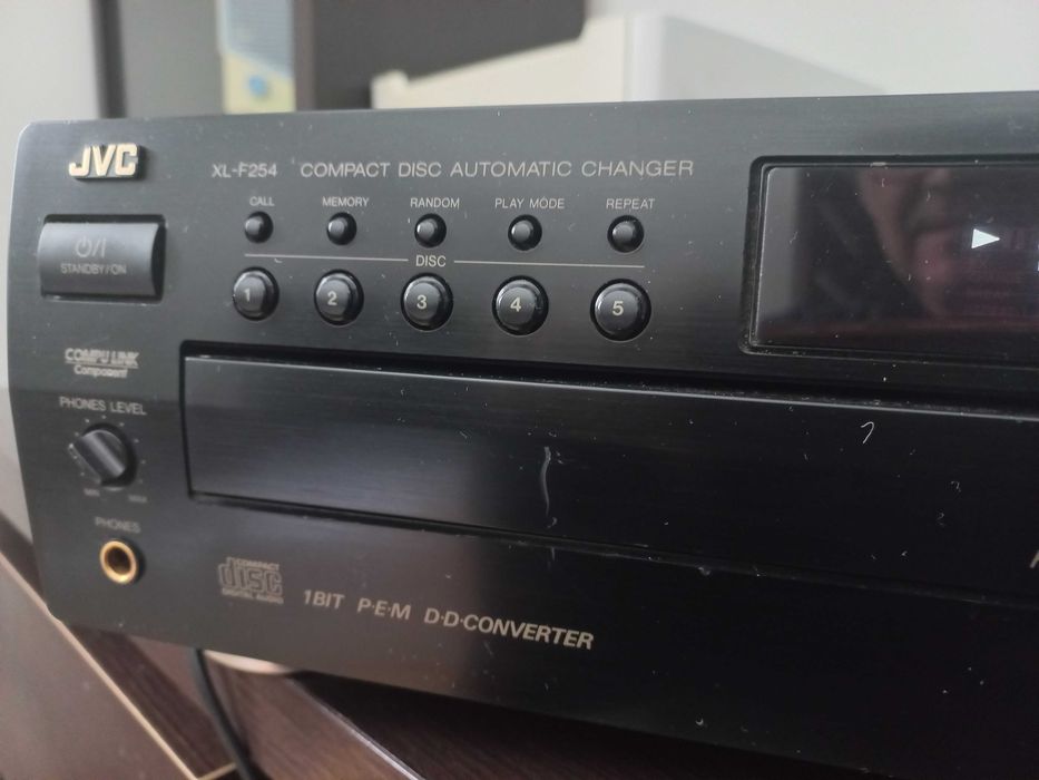 Odtwarzacz CD JVC XL-F254