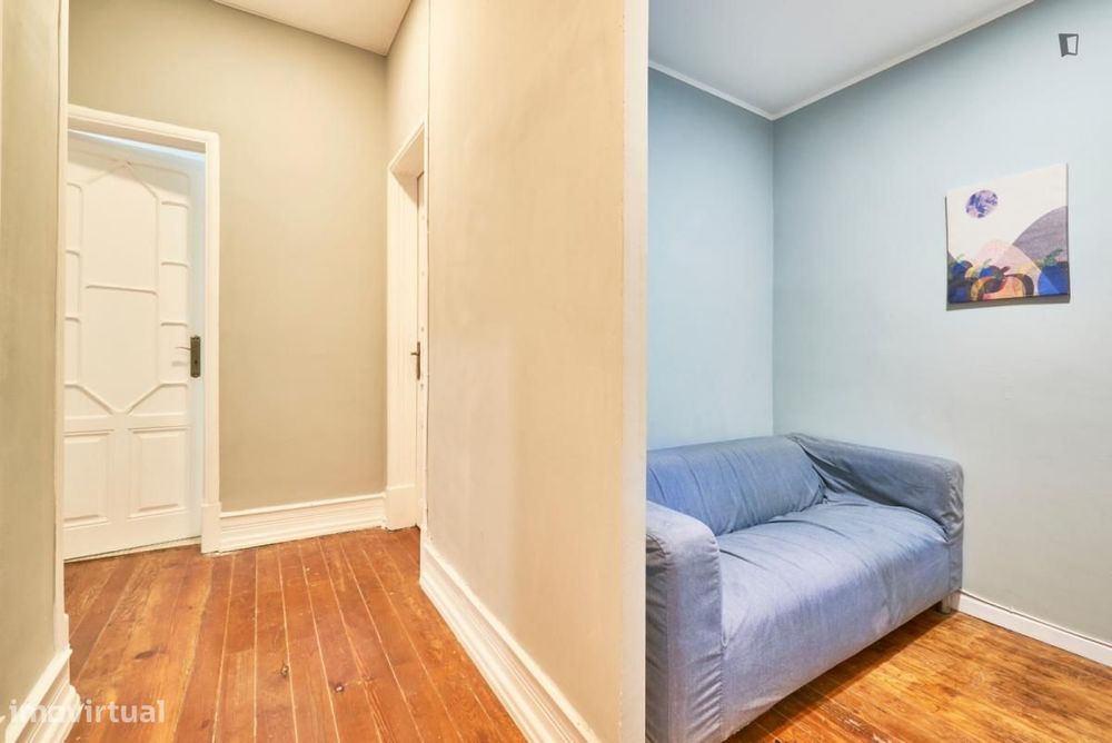 Quarto - localizado em Entrecampos Lisbon