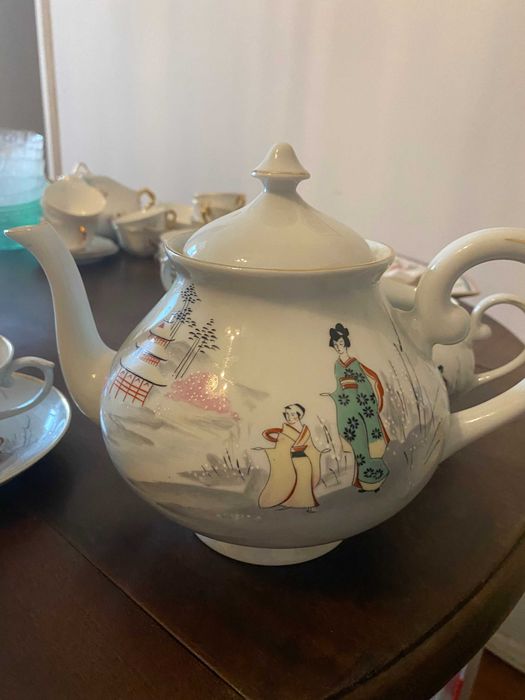 Antique tea set in excellent condition430225376999516164