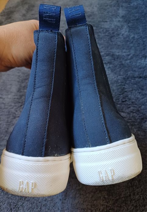 Botas cano médio GAP