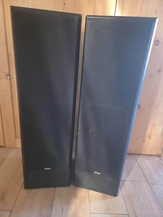 Kolumny Yamaha  ze wzmacniaczem YAMAHA. Cena za zestaw