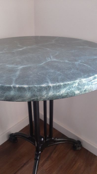 Mesa de pedra pé de galo