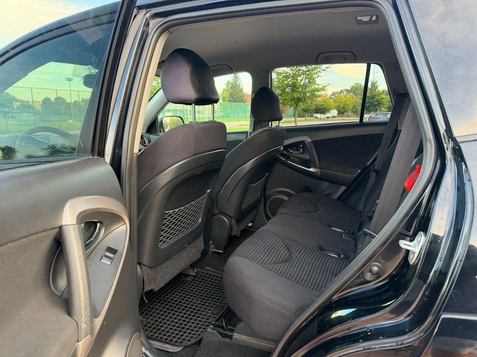 Sprzedam Toyotę RAV4