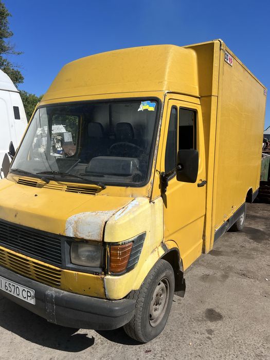 Mercedes-Benz 208  T1