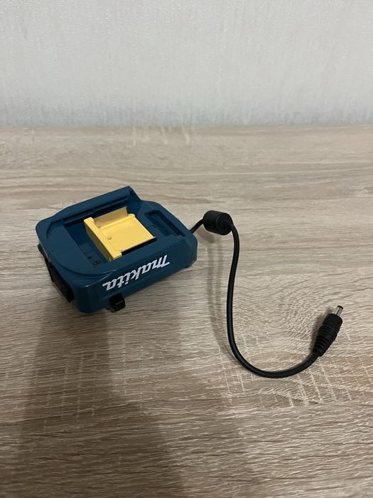 Тримач батареі до акумуляторноі куртки Makita LXT 18V usb