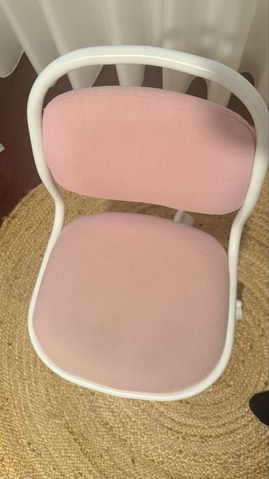 Cadeira rosa ikea