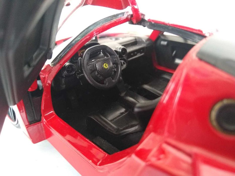 Модель 1:18 Ferari Hot Wheels