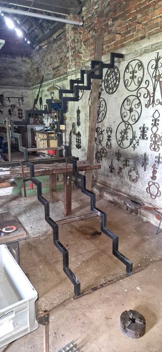 Konstrukcja schodów stalowych