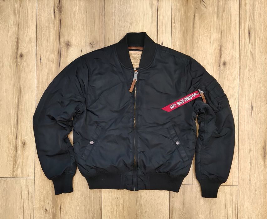 Alpha Industries męska czarna kurtka bomberka ocieplana rozmiar M