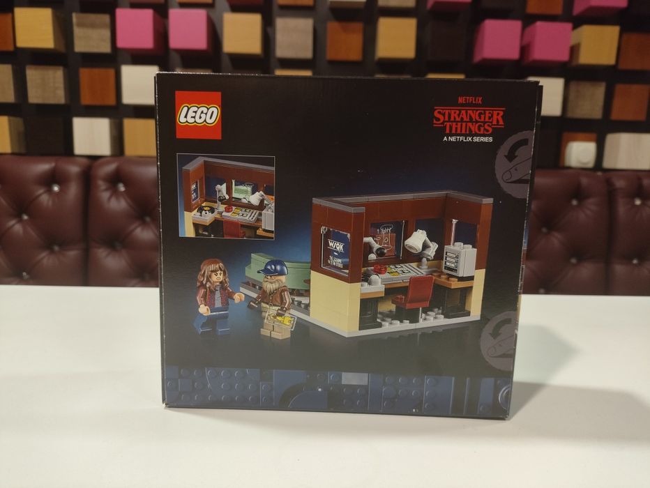 LEGO 40891 Icons Stranger Things: WSQK Радіостанція ,Radio Station