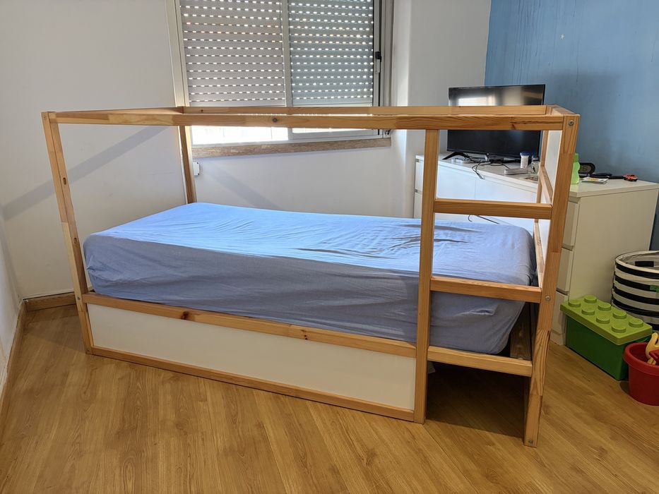 Cama KURA reversível + colchão
