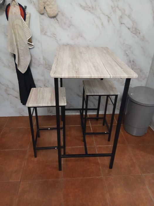 Mesa de Cozinha Moderna