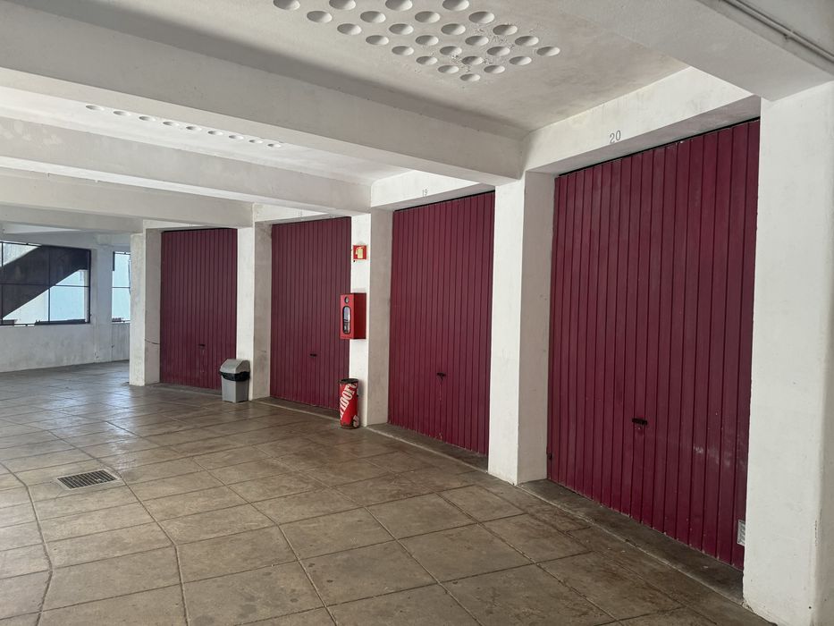 Garagem fechada no Bolhão/Porto (não vende)