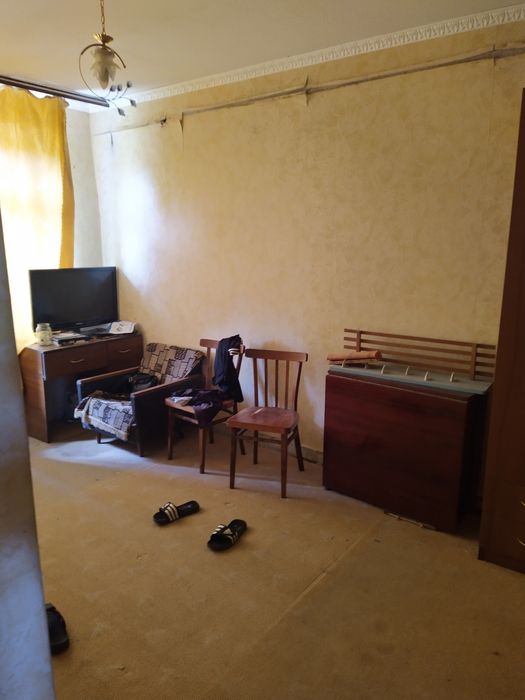 Продам будинок  під ремонт