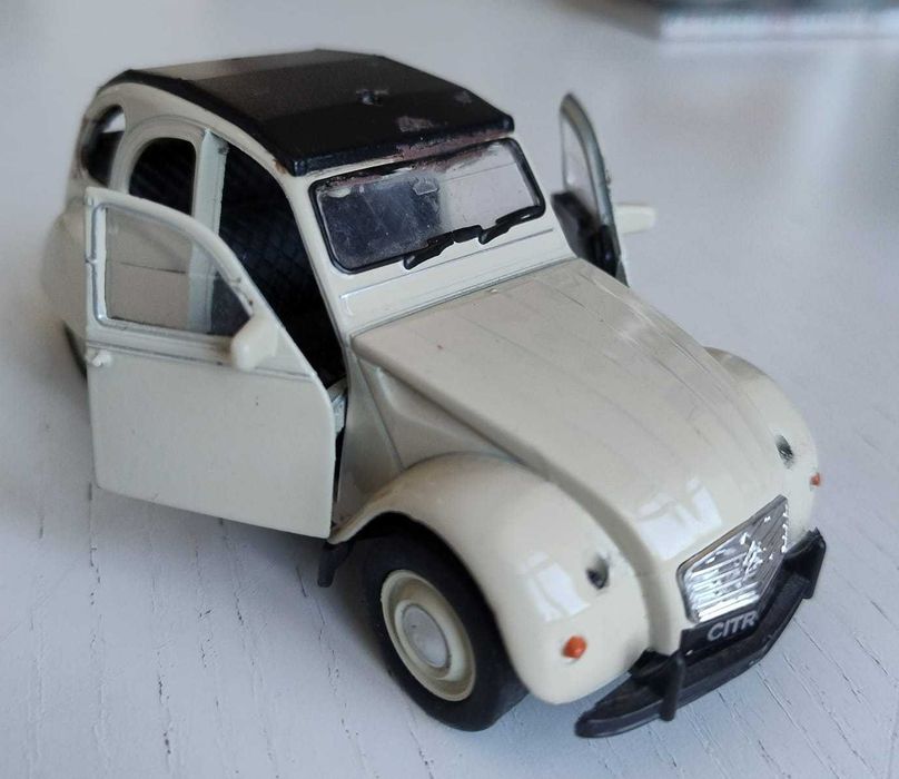 model Citroen 2CV