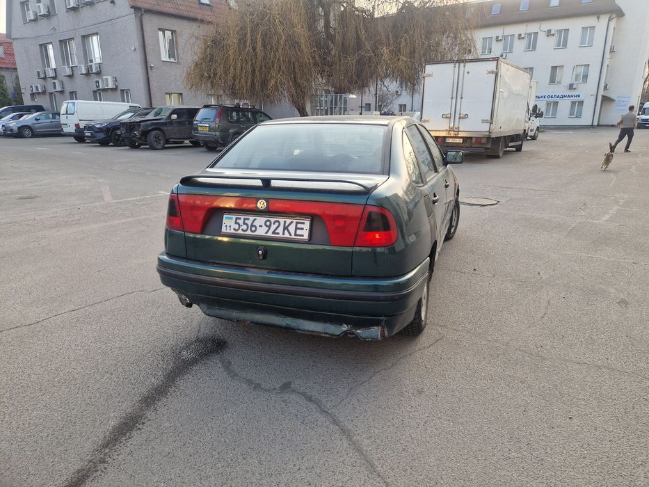 Продам автомобіль поло седан