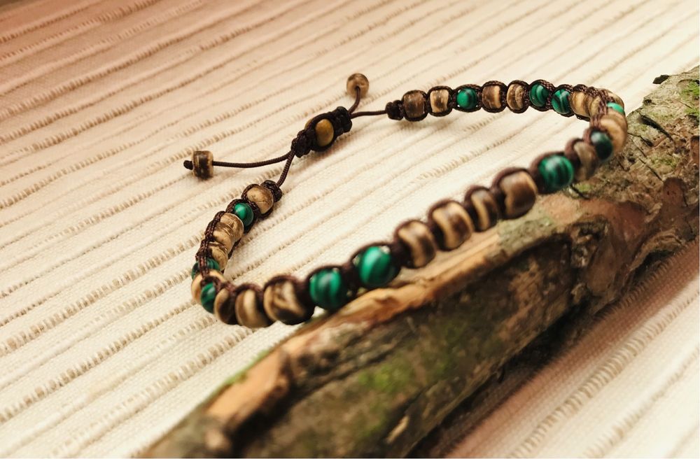 Brasoletka męska handmade malachit,kokos na brązowym sznurku