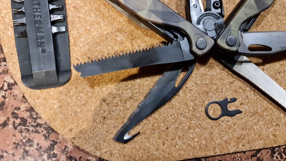 Leatherman Charge plus Forest Camo limited edition multitool
