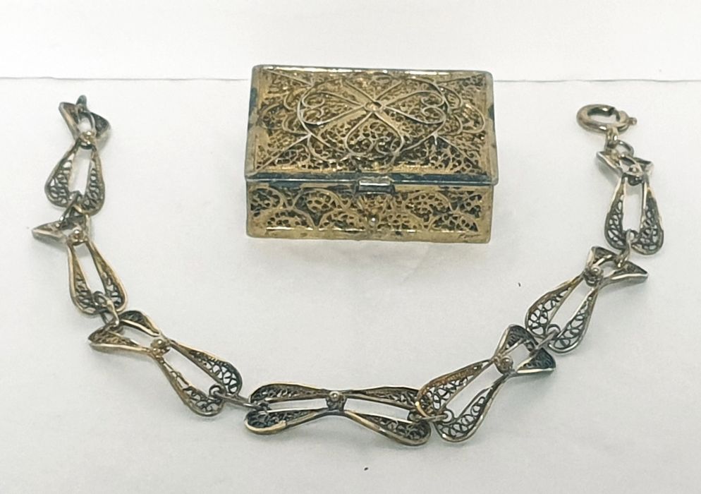 Linda antiga caixa e pulseira em prata portuguesa filigrana dourada