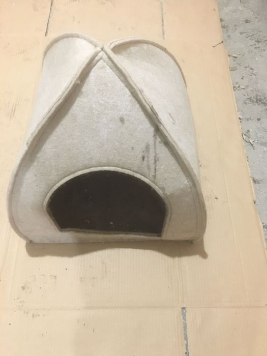 Кімнатний повстяний будиночок для котика або песика