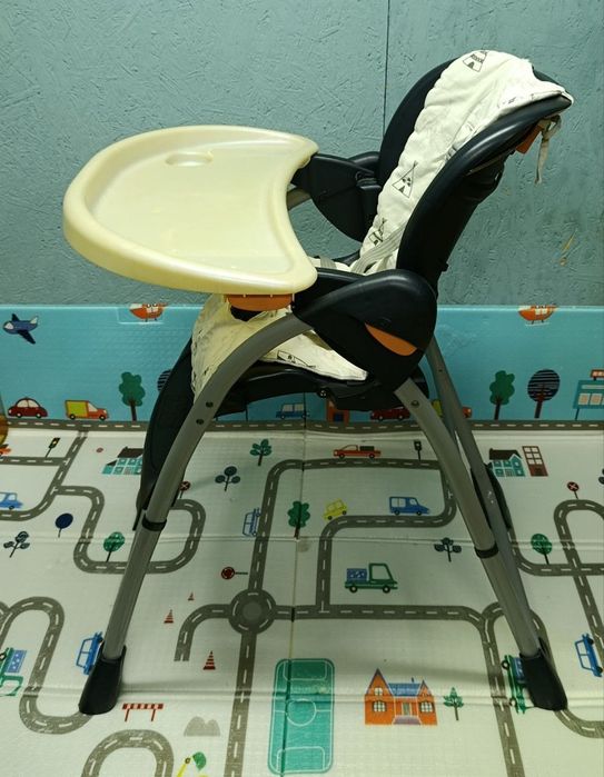 Детский стульчик для кормления