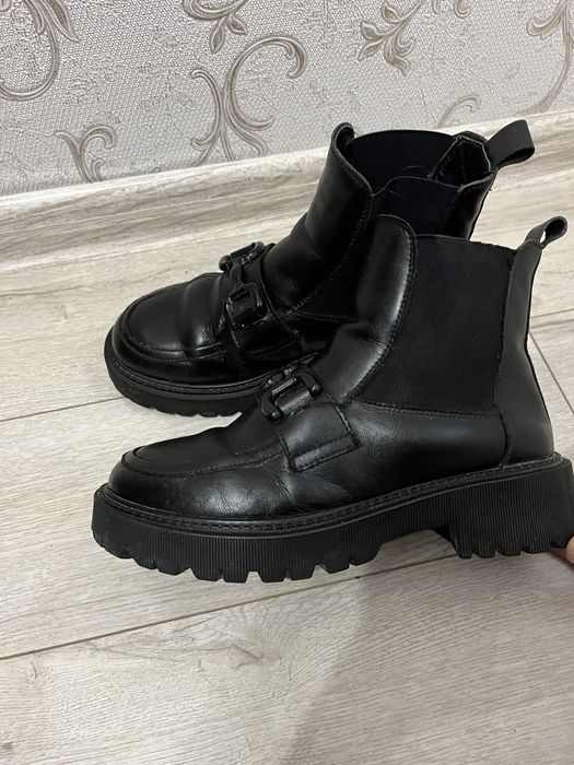 Продам шкіряні челсі