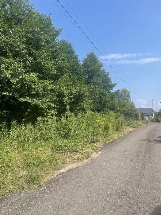 Ділянка під забудову з виходом до лісу с.Горенка. Не поле! Асфальтний  заїзд. Газ