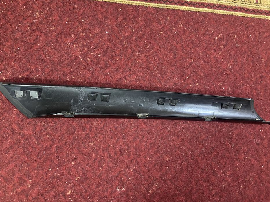 Накладка стійки Skoda Yeti