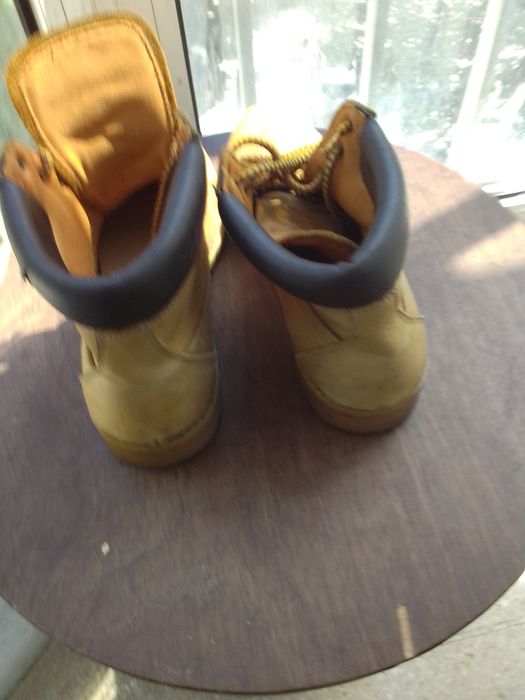Botas homem 45 em razoável estado