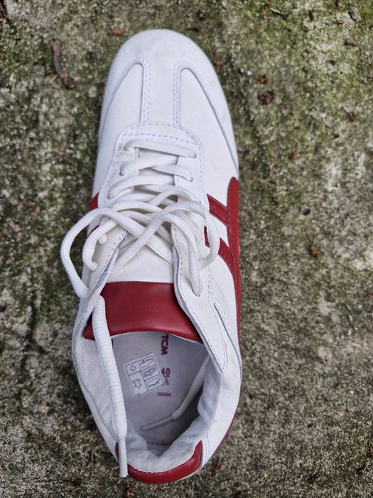 Buty sportowe TCHIBO 40 skórzane nowe