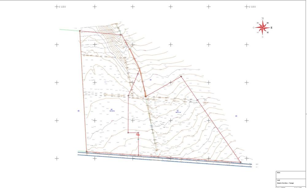 Terreno rústico com Ruína no Tramagal