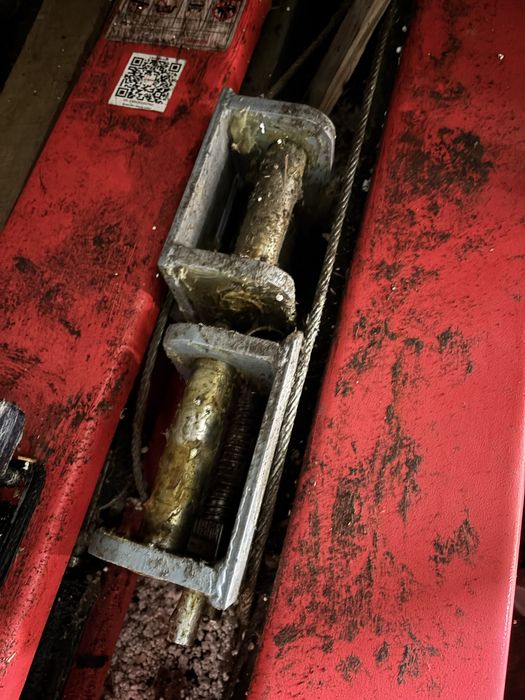 Підйомник автомобільний 2-х стійковий 3,5 т 380В TLT-235SB-380 LAUNCH