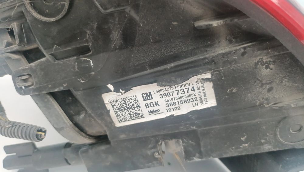 Farolim esquerdo OPEL Astra K