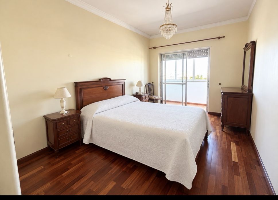 Apartamento T3 Lumiar - Garagem - METRO