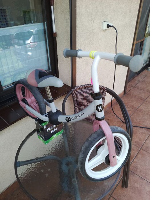 Kinder Kraft rowerek biegowy