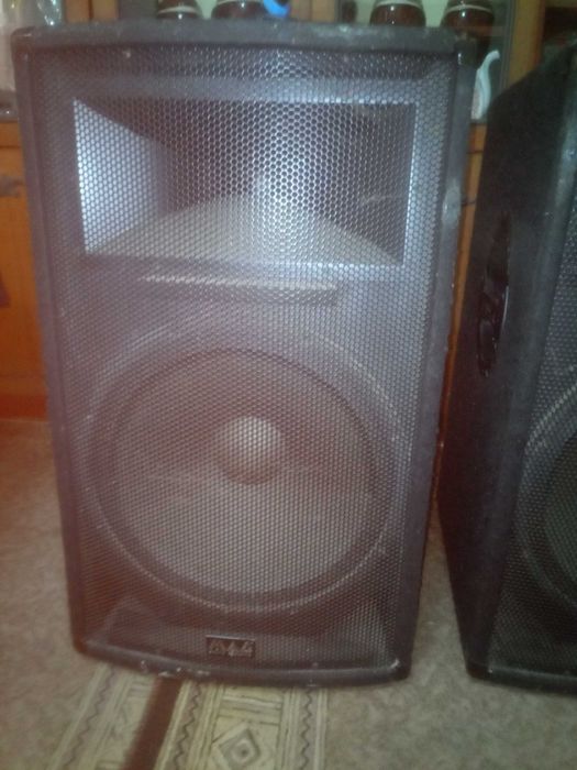 Продам колонки MAG MS 105 Стойки і кабель в комплект.