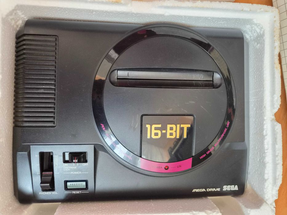 Ігрова приставка Sega mega drive регіон Японія комплект з коробкою