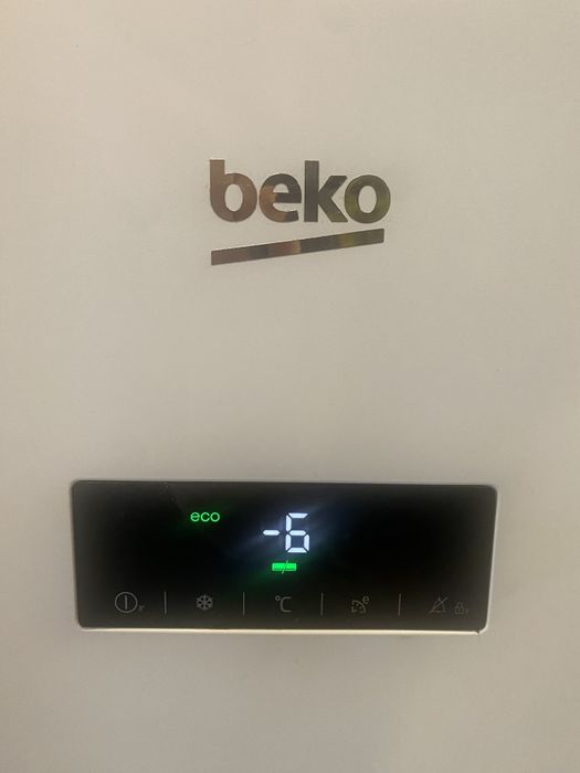 Zamrażarka BEKO z szufladami jak że sklepu ,tylko odbiór osobisty Łódź